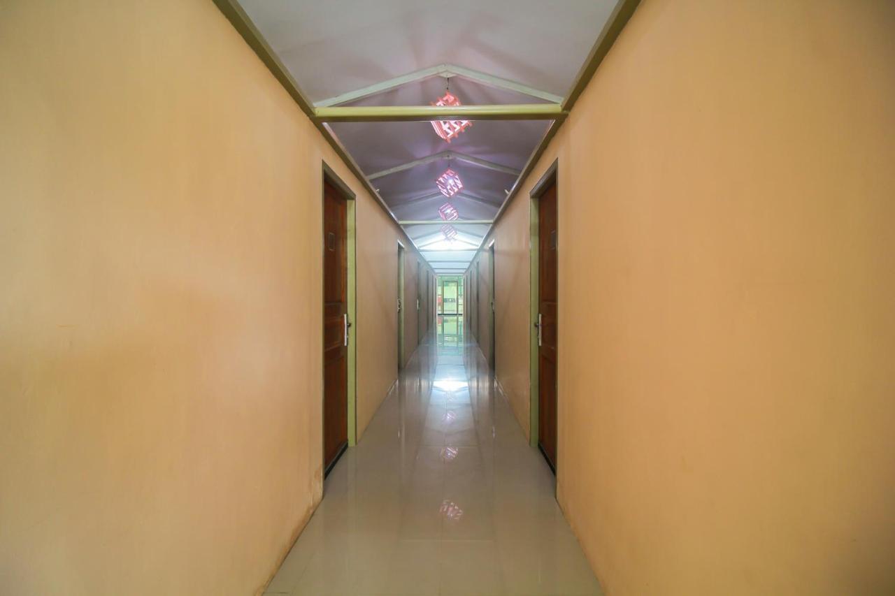 Oyo 1596 Taman Homestay Syariah Dumai Extérieur photo