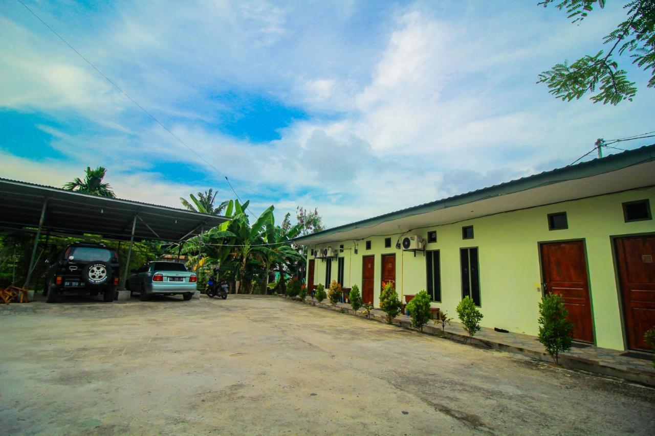 Oyo 1596 Taman Homestay Syariah Dumai Extérieur photo