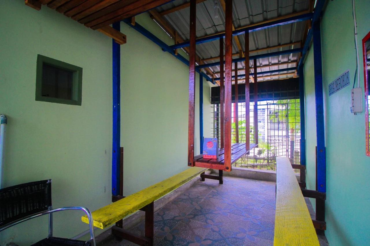 Oyo 1596 Taman Homestay Syariah Dumai Extérieur photo